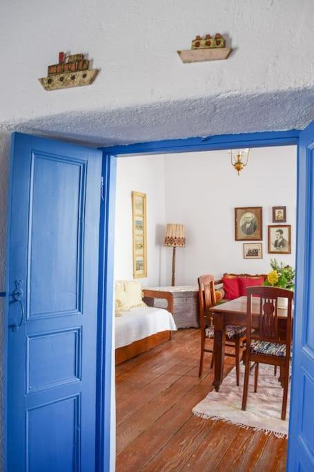 Márpissa Το Πάνω Σπίτι Της Μαριάνθηςヴィラ エクステリア 写真
